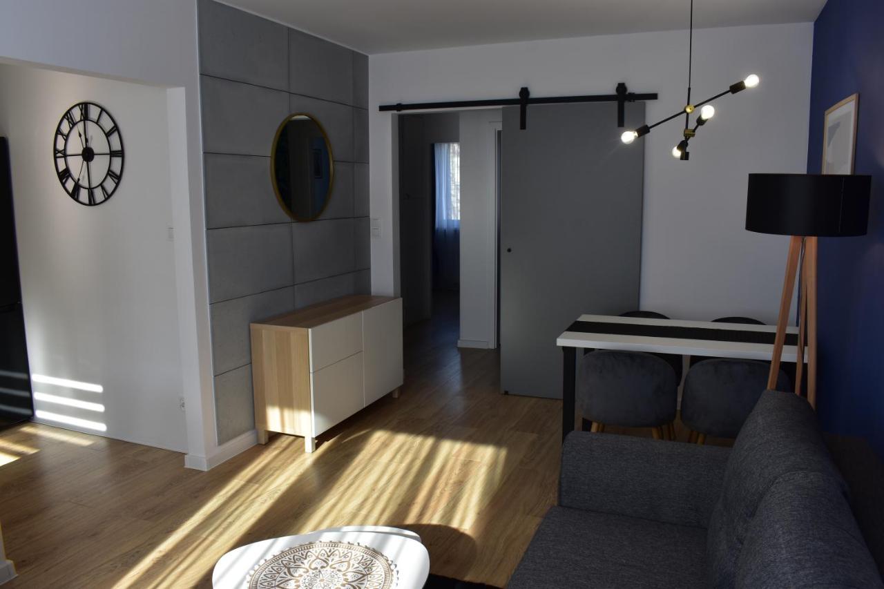 Apartament W Centrum Przy Parku Na Wyspie Piła Extérieur photo