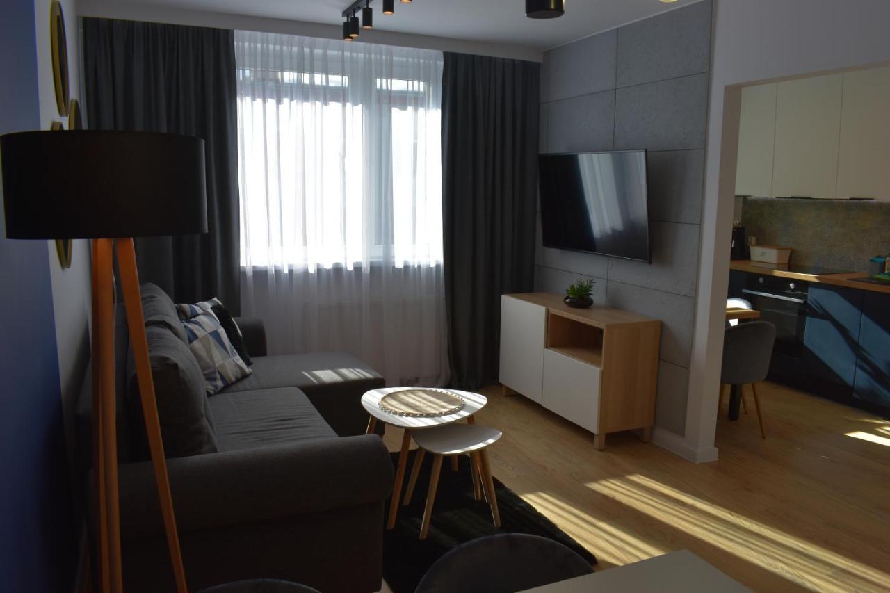 Apartament W Centrum Przy Parku Na Wyspie Piła Extérieur photo