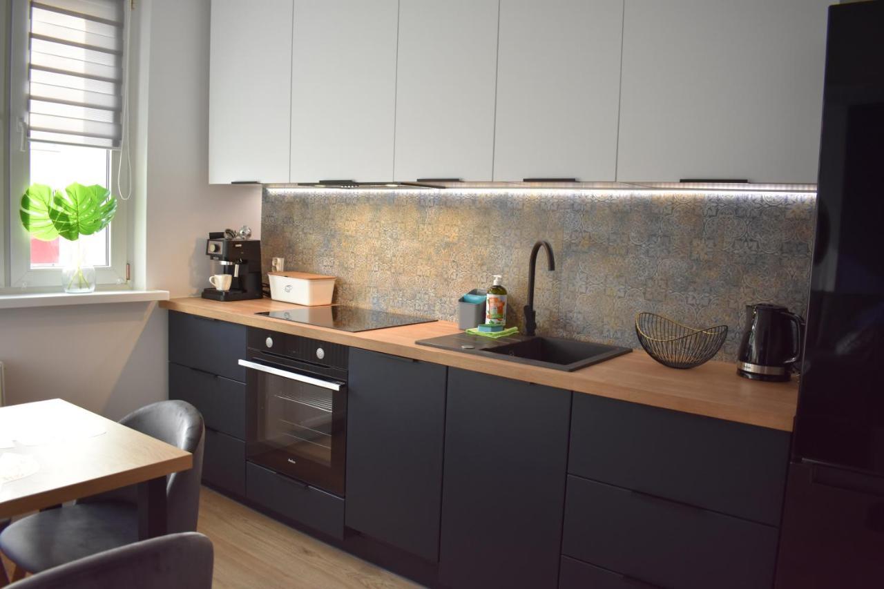Apartament W Centrum Przy Parku Na Wyspie Piła Extérieur photo