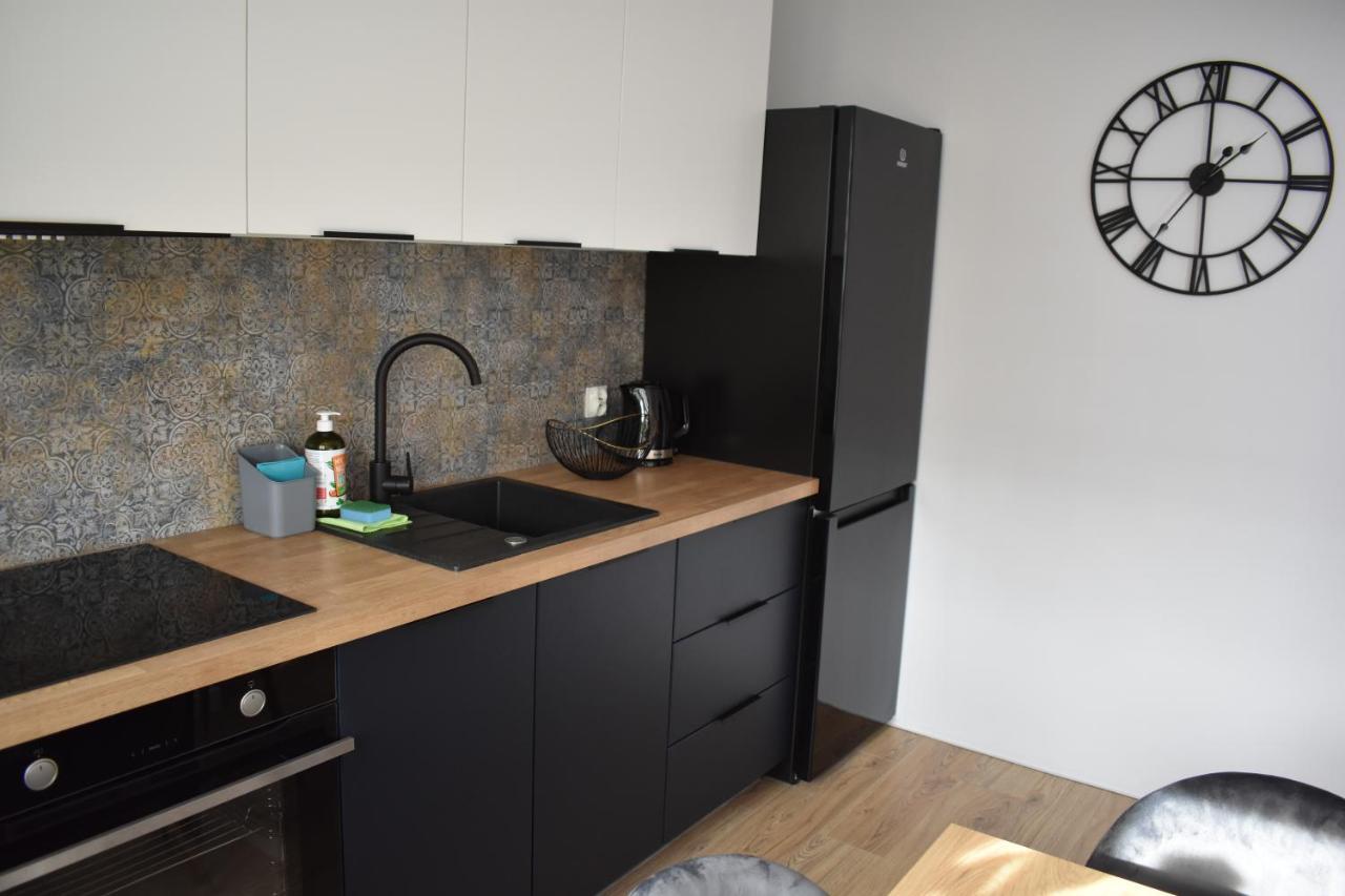 Apartament W Centrum Przy Parku Na Wyspie Piła Extérieur photo