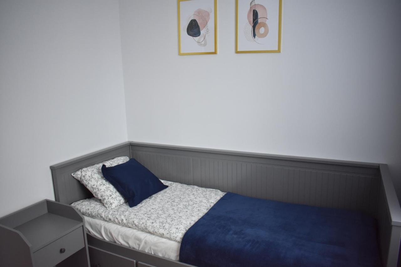 Apartament W Centrum Przy Parku Na Wyspie Piła Extérieur photo